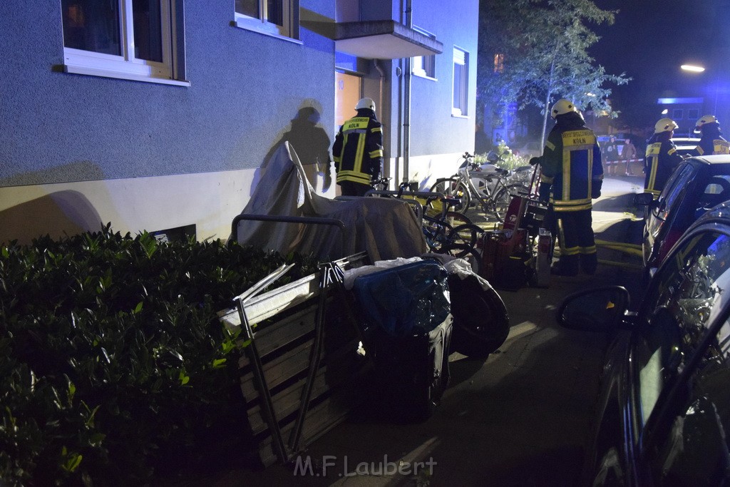 Feuer 2 Y Kellerbrand Koeln Ostheim Ruppinerstr P139.JPG - Miklos Laubert